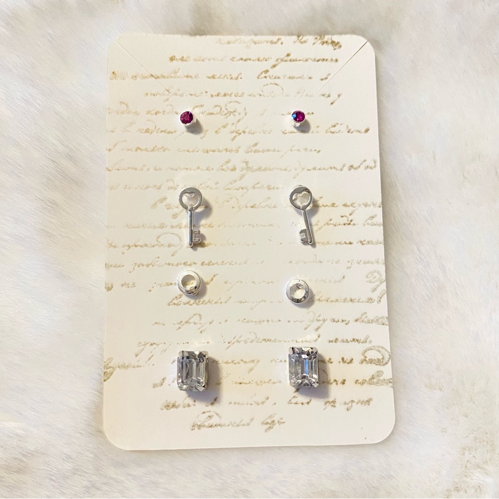 Key to my Heart Earring Stud Set - Picture 3 of 3